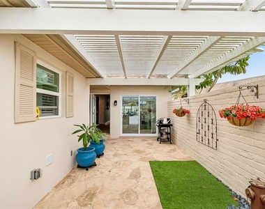 392 Boca Ciega Point Boulevard N - Photo Thumbnail 6