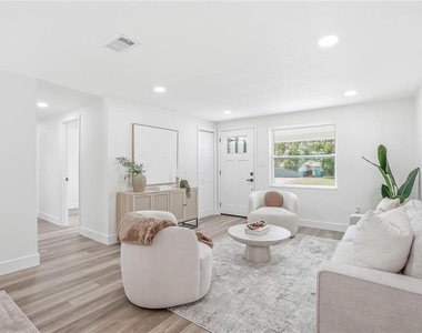 1004 Idlebriar Way - Photo Thumbnail 2