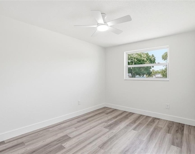 1004 Idlebriar Way - Photo Thumbnail 13
