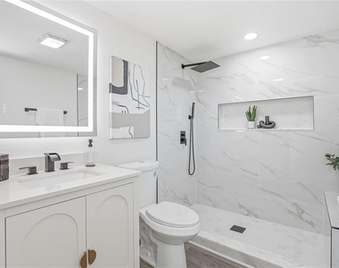 1004 Idlebriar Way - Photo Thumbnail 11