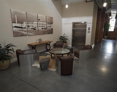 1501 W Horatio Street - Photo Thumbnail 3