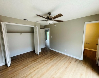 511 Duchess Court - Photo Thumbnail 17
