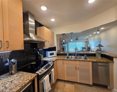 6295 Bahia Del Mar Circle - Photo Thumbnail 11