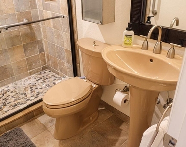 6295 Bahia Del Mar Circle - Photo Thumbnail 32