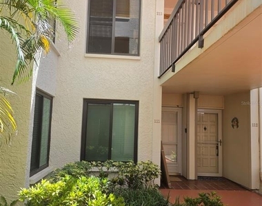 6295 Bahia Del Mar Circle - Photo Thumbnail 3