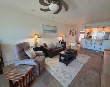 6295 Bahia Del Mar Circle - Photo Thumbnail 18
