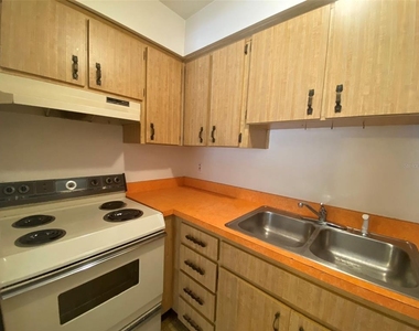301 Woodrow Avenue - Photo Thumbnail 5
