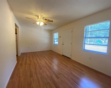 301 Woodrow Avenue - Photo Thumbnail 2