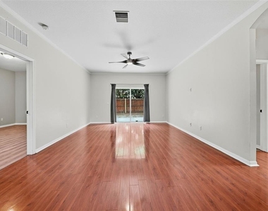 403 Laguna Mill Drive - Photo Thumbnail 8