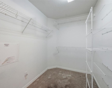 403 Laguna Mill Drive - Photo Thumbnail 16