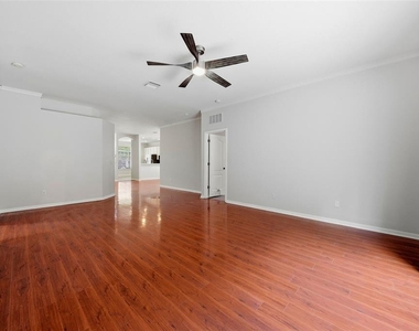 403 Laguna Mill Drive - Photo Thumbnail 10
