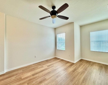 9614 Oak Glade Avenue - Photo Thumbnail 19