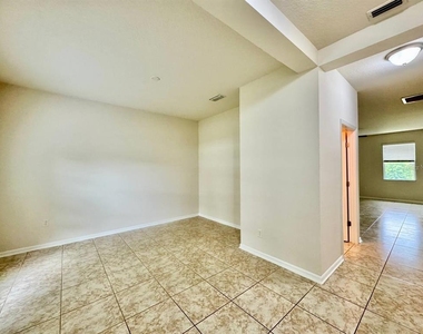 9614 Oak Glade Avenue - Photo Thumbnail 4