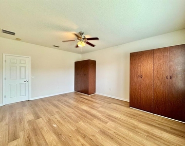 9614 Oak Glade Avenue - Photo Thumbnail 33