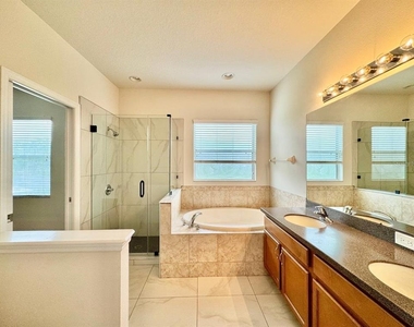 9614 Oak Glade Avenue - Photo Thumbnail 35
