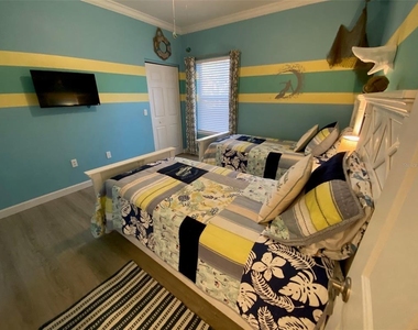 2107 Portofino Place - Photo Thumbnail 14