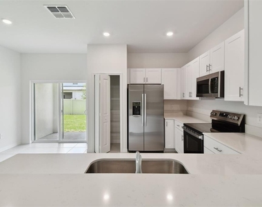 2665 Buttercup Lucine Lane - Photo Thumbnail 12