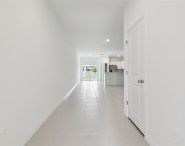 2665 Buttercup Lucine Lane - Photo Thumbnail 3