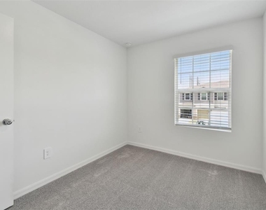 2665 Buttercup Lucine Lane - Photo Thumbnail 28