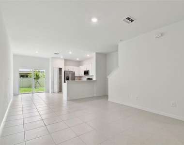 2665 Buttercup Lucine Lane - Photo Thumbnail 5