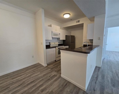 17108 Carrington Park Drive - Photo Thumbnail 7