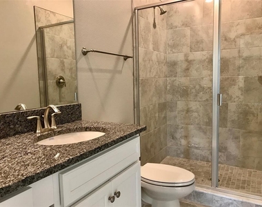 18672 Noble Caspian Drive - Photo Thumbnail 12