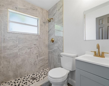 3014 E Osborne Avenue - Photo Thumbnail 16