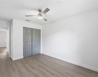 3014 E Osborne Avenue - Photo Thumbnail 15