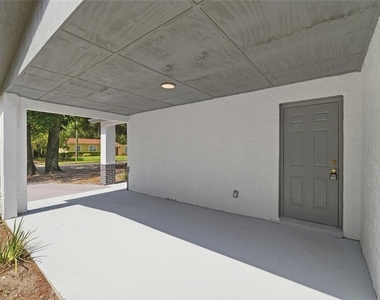 3014 E Osborne Avenue - Photo Thumbnail 3