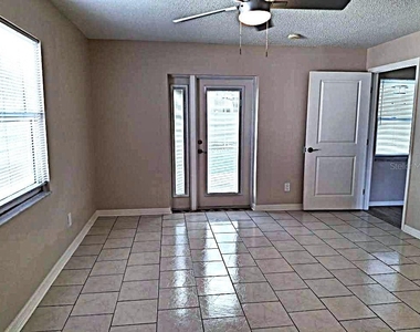 8308 123rd Avenue - Photo Thumbnail 12
