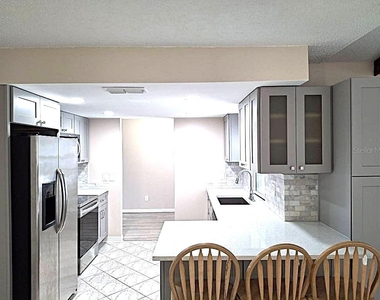 8308 123rd Avenue - Photo Thumbnail 6