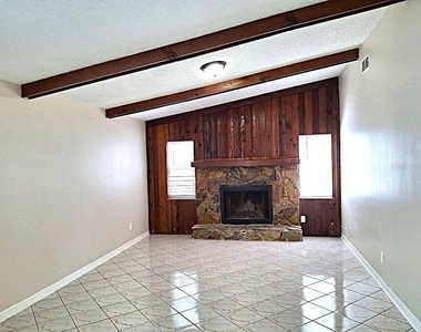 8308 123rd Avenue - Photo Thumbnail 10