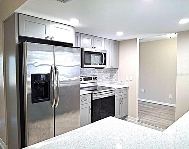 8308 123rd Avenue - Photo Thumbnail 4