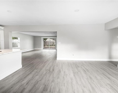 10341 Kumquat Lane - Photo Thumbnail 5