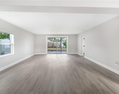 10341 Kumquat Lane - Photo Thumbnail 14