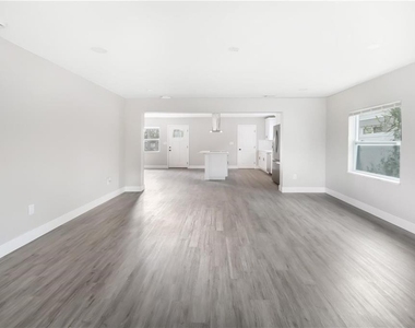 10341 Kumquat Lane - Photo Thumbnail 17