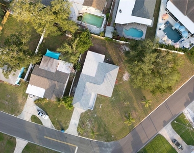 10341 Kumquat Lane - Photo Thumbnail 2