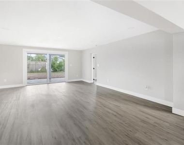 10341 Kumquat Lane - Photo Thumbnail 16