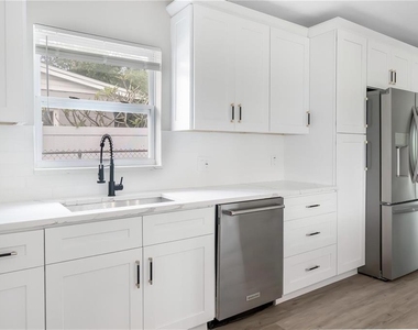 10341 Kumquat Lane - Photo Thumbnail 8