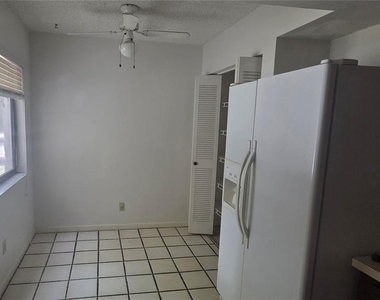 700 Starkey Rd - Photo Thumbnail 8