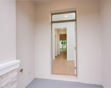 11194 Treasure Swale Way - Photo Thumbnail 8