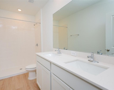 11194 Treasure Swale Way - Photo Thumbnail 35