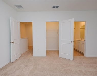 11194 Treasure Swale Way - Photo Thumbnail 32