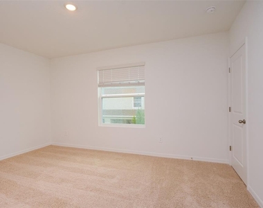 11194 Treasure Swale Way - Photo Thumbnail 31
