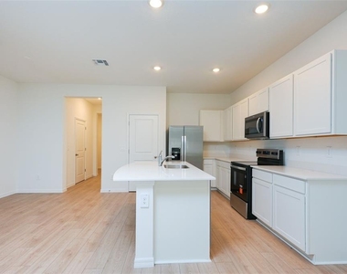 11194 Treasure Swale Way - Photo Thumbnail 18