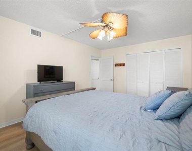 9525 Blind Pass Road - Photo Thumbnail 7