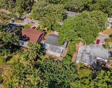 9616 N Oklawaha Avenue - Photo Thumbnail 5