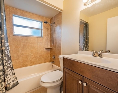 9616 N Oklawaha Avenue - Photo Thumbnail 28