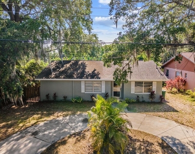 9616 N Oklawaha Avenue - Photo Thumbnail 4