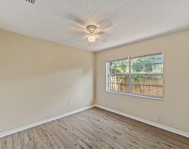 9616 N Oklawaha Avenue - Photo Thumbnail 26